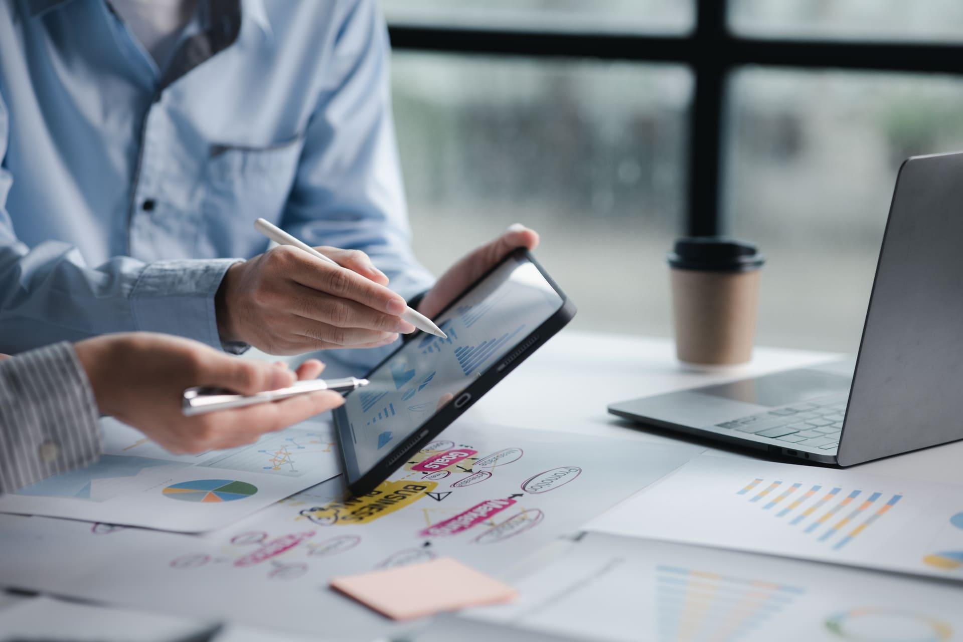 Consultants presenting ServiceNow strategy roadmap